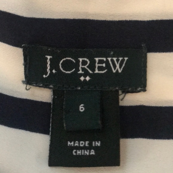 Navy striped J.Crew size 6 sleeveless blouse♥️ - Picture 5 of 5